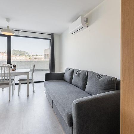 Guestready - Sleek Monochromatic In Bonfim Lejlighed Porto Eksteriør billede