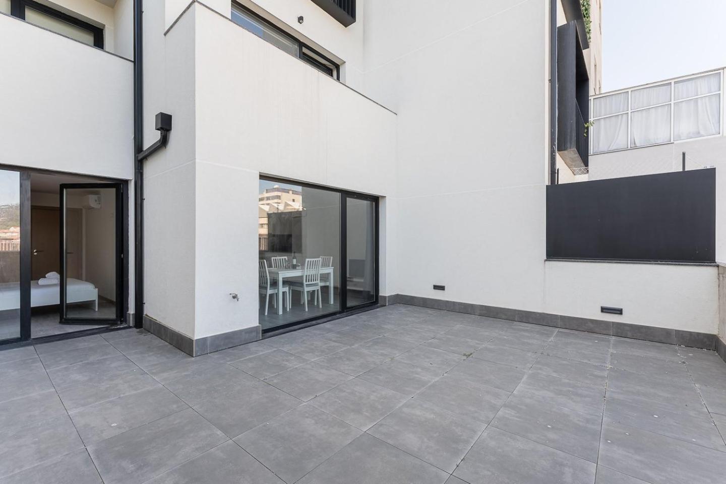 Guestready - Sleek Monochromatic In Bonfim Lejlighed Porto Eksteriør billede